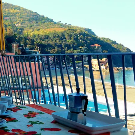 Bilocale Con Favolosa Vista Mare Levanto