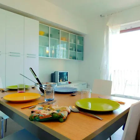 Апартаменты Bilocale Con Favolosa Vista Mare Леванто
