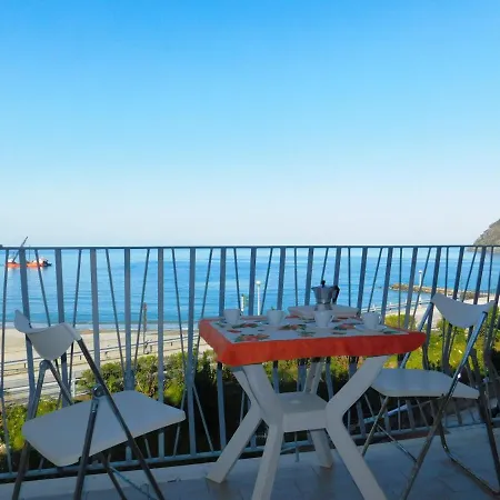 Bilocale Con Favolosa Vista Mare Apartament Levanto