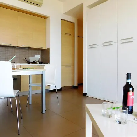 Bilocale Con Favolosa Vista Mare *